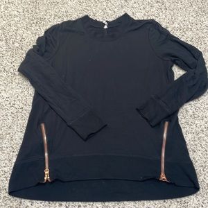3/$20 black glyder sweater XS